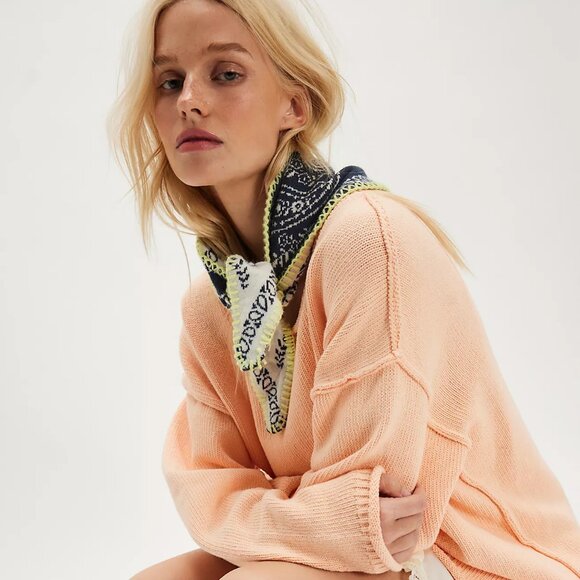 Carmen Knitted Triangle Bandana - Picture 4 of 4